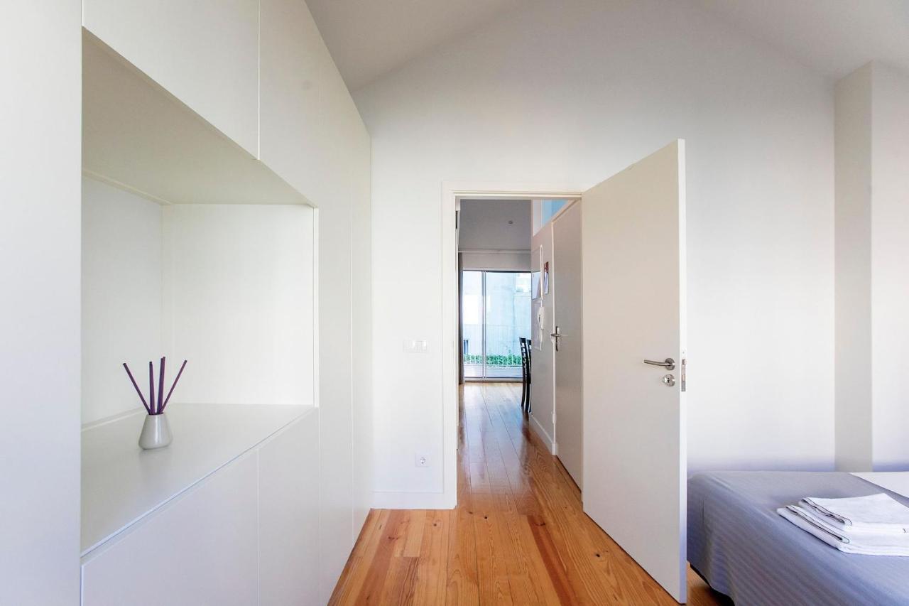 Lovelystay - Cozy 1Br In Santa Catarina W/ Balcony Порту Экстерьер фото